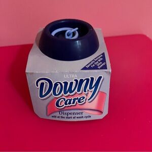 Downy Ultra Care Fabric Softener Blue Plastic Dispenser Ball Vintage New